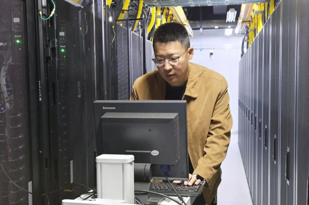 省信息技术中心-刘佳-信息网网络运维.jpg